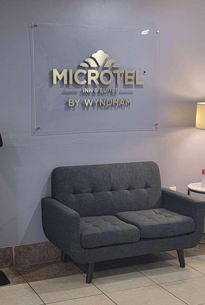 マイクロテル イン&スイーツ バイ ウィンダム ガーデンデール Gardendale インテリア 写真